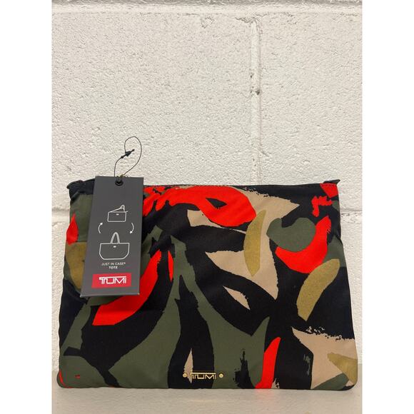 NWT Tumi Just In Case Travel Tote Bag with Pouch red green black floral print - Picture 3 of 8